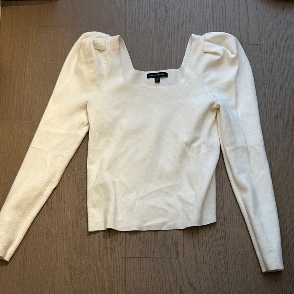 White Puff Sleeve sweater